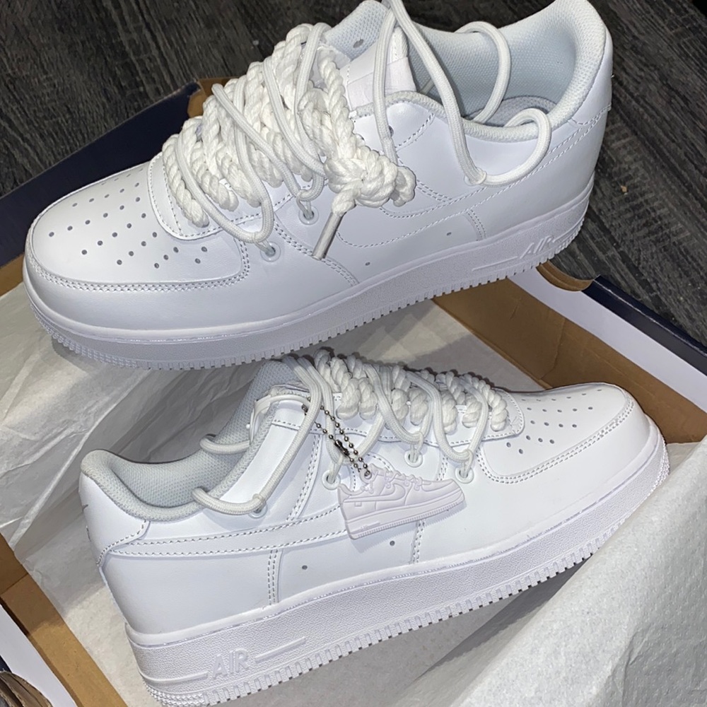 Custom forces with rope laces